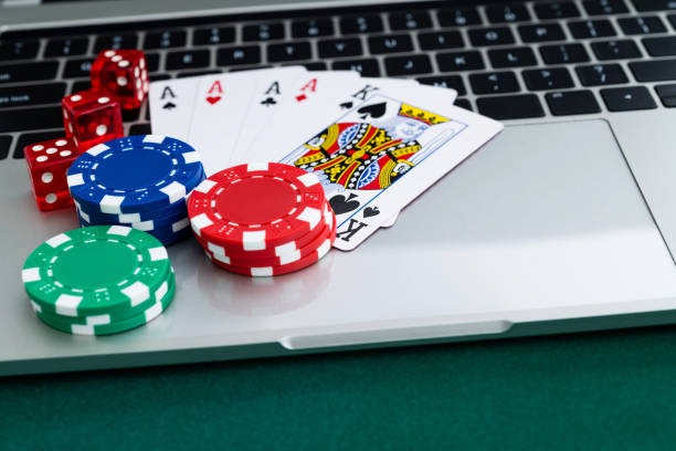 Live roulette table with professional dealer